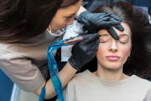 Top Benefits of Microblading for Natural-Looking Eyebrows